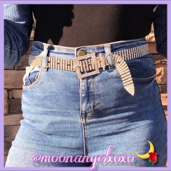 Accessories - 💕 Gorgeous Bling Silver Rhinestone Belt 💕